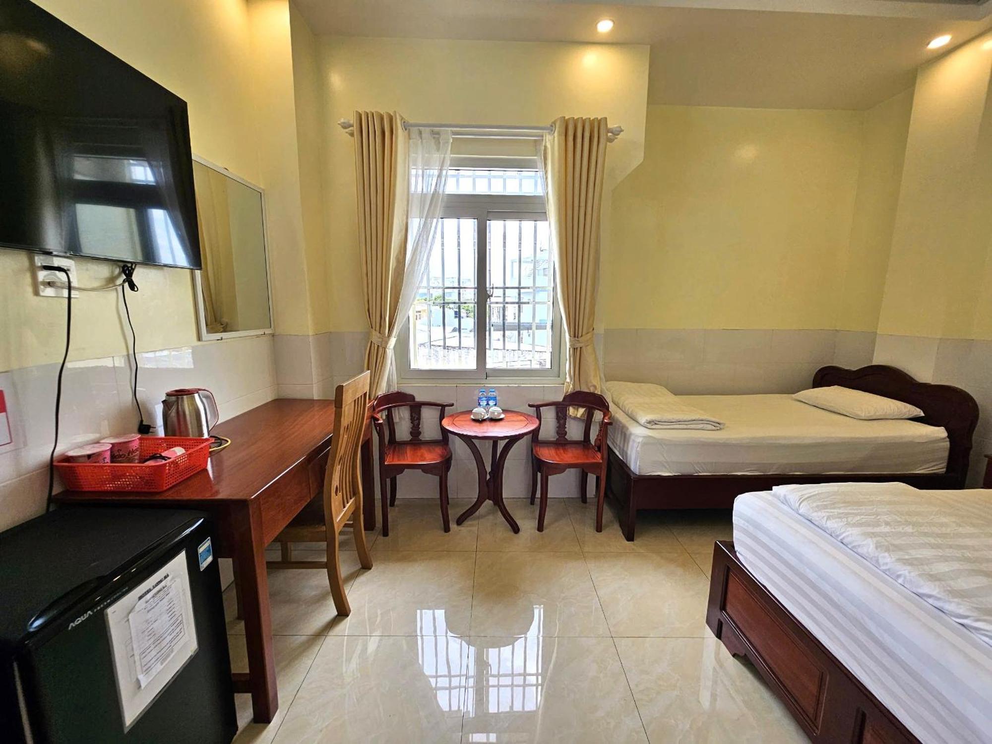 Hotel Khach San Long Ha Cần Thơ Exterior foto