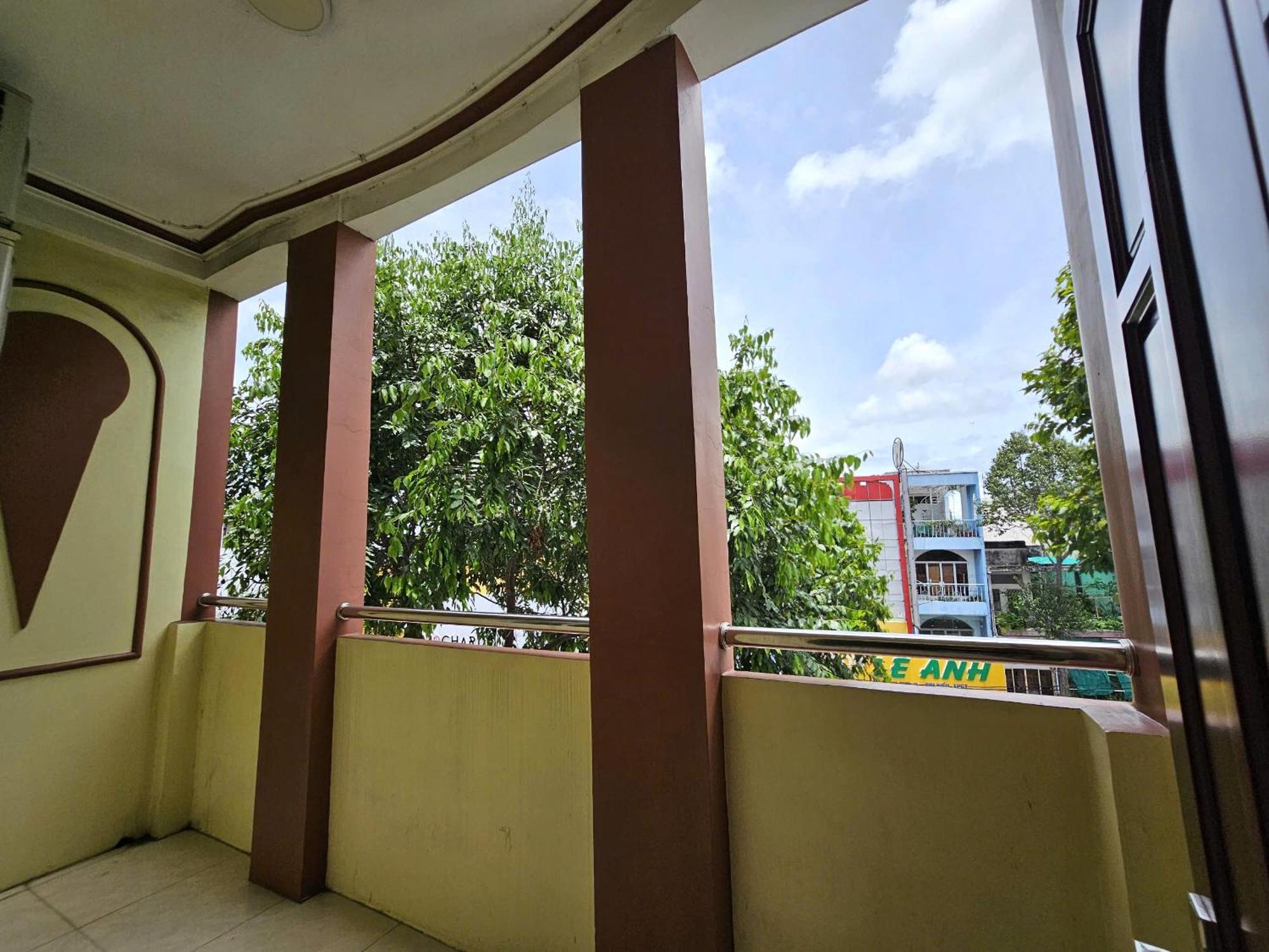 Hotel Khach San Long Ha Cần Thơ Exterior foto