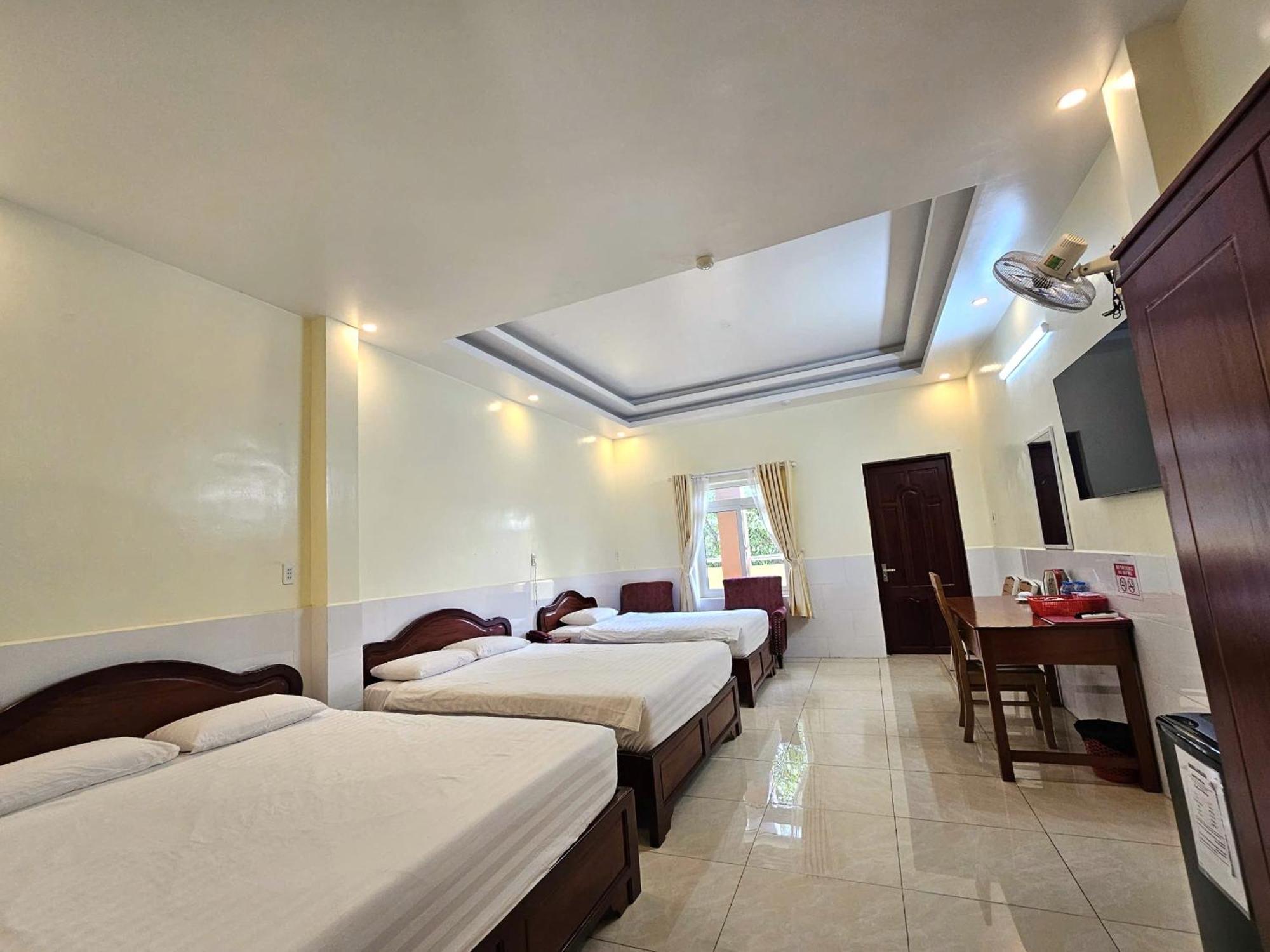 Hotel Khach San Long Ha Cần Thơ Exterior foto