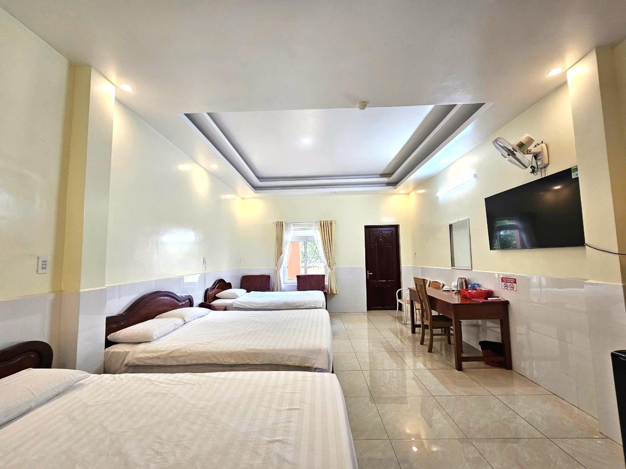 Hotel Khach San Long Ha Cần Thơ Exterior foto