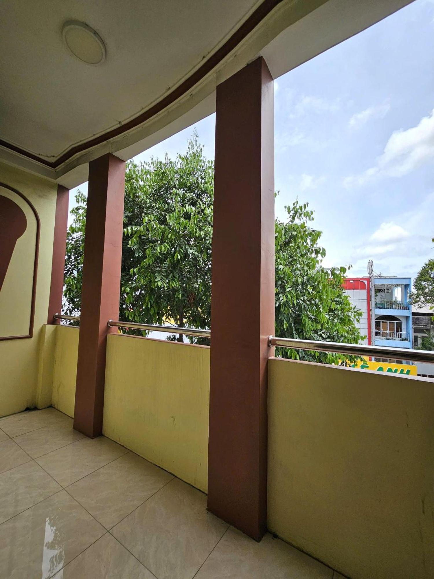 Hotel Khach San Long Ha Cần Thơ Exterior foto