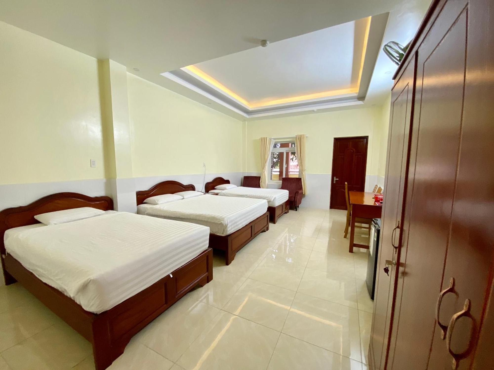 Hotel Khach San Long Ha Cần Thơ Exterior foto